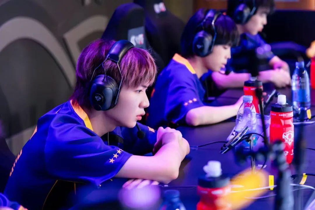 在如今竞争 在如今竞争