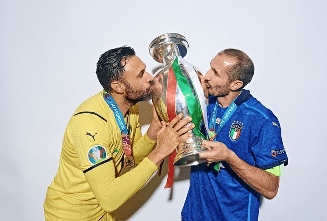 他不仅仅是 他不仅仅是