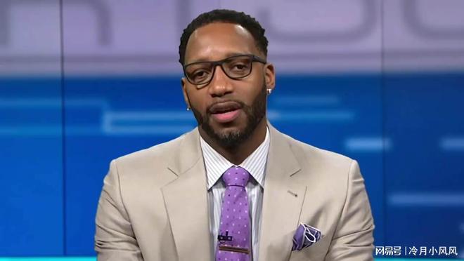 以其敏锐的 以其敏锐的